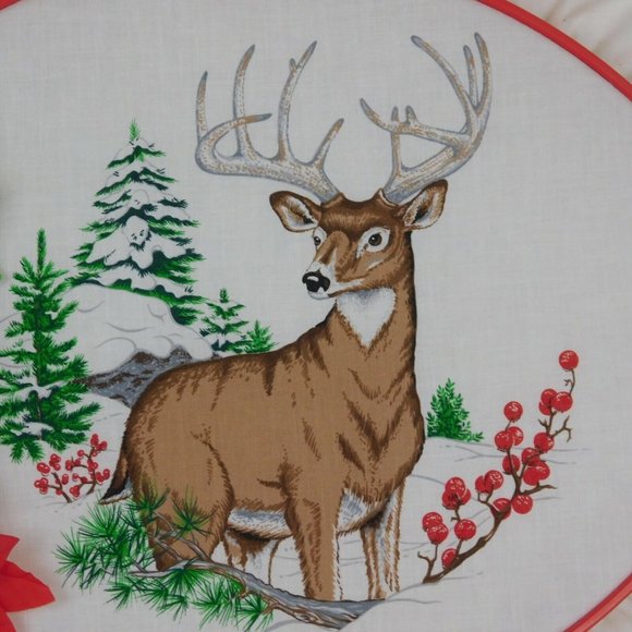 Embroidery Hoop Art Wall Hanging Deer Winter Tree Berries Snow Red Oval Flowers - Picture 2 of 7